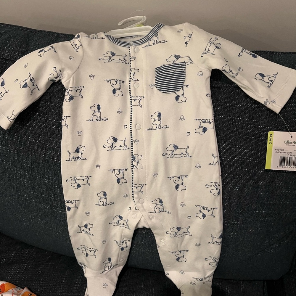 🐶 3 month Puppy Onesie NWT 🐶